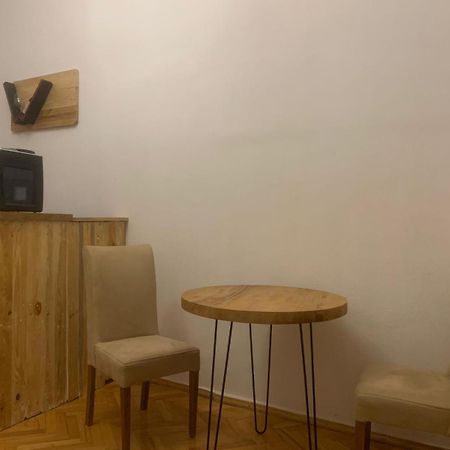 Leila Apartment Tbilisi ภายนอก รูปภาพ