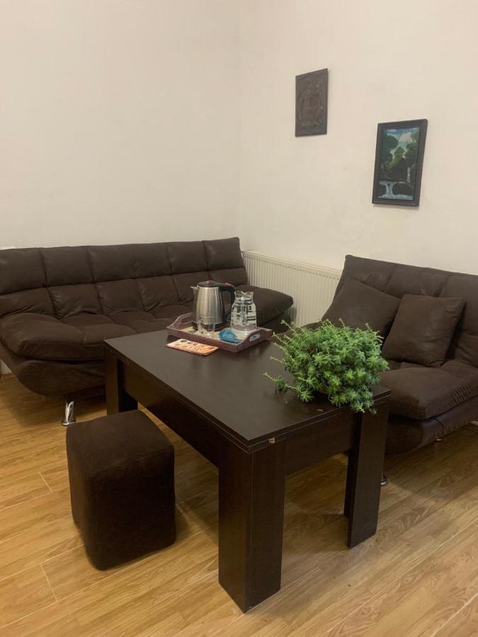 Leila Apartment Tbilisi ภายนอก รูปภาพ
