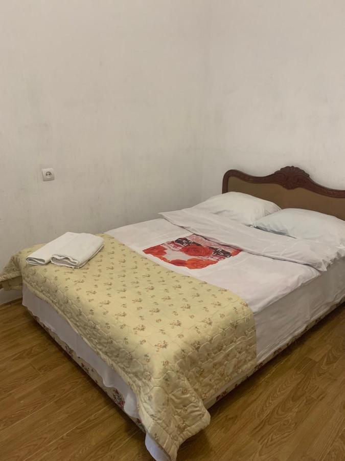 Leila Apartment Tbilisi ภายนอก รูปภาพ