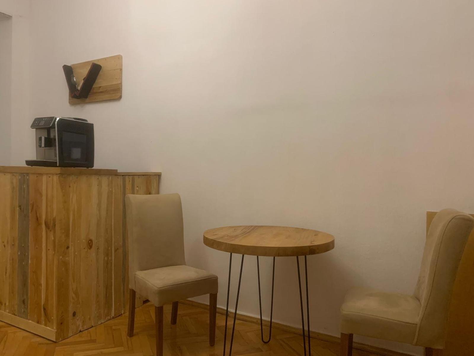 Leila Apartment Tbilisi ภายนอก รูปภาพ